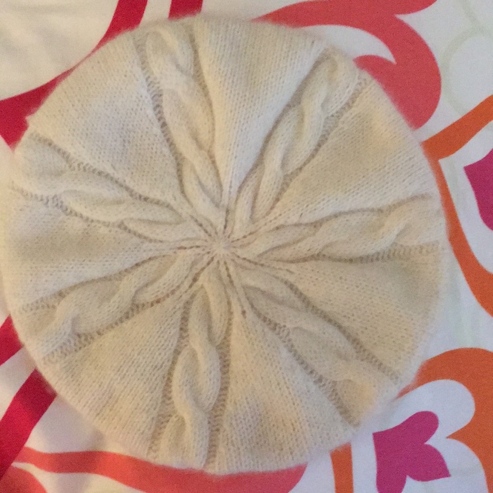 100% Cashmere Beret